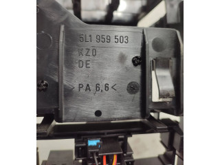 Блок предохранителей  7N0937503   Skoda Yeti (5L)    