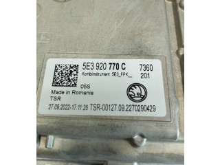 Спидометр (приборный щиток)     5E3920770C    Skoda Octavia Mk4 