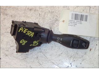 Ручка стеклоочистителей    Ford Fiesta