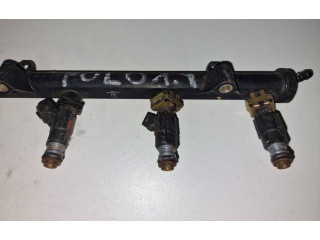 Топливная рампа 030133319l   Volkswagen Polo III 6N 6N2 6NF  