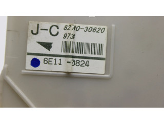 Pojistková skříňka 8273030620 Lexus GS 300 350 430 450H 2006