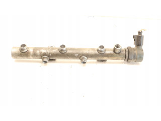 Топливная рампа    Audi A6 S6 C6 4F   для двигателя ASB