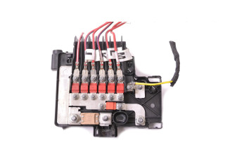   Pojistková skříňka 101327200F   Tela Model S 2015