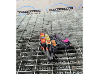   Pojistková skříňka    Audi Q7 4L 2007