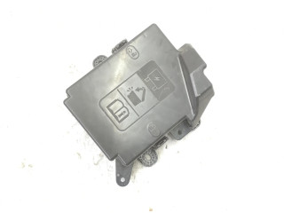 Блок предохранителей 84044728 Chevrolet Camaro