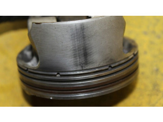 Píst 07L107103R   Audi A8 S8 D3 4E     