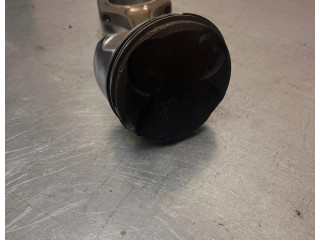 Píst 11247589539, 11257560669 BMW 1 E81 E87 pro benzínový motor 1.6 N45B16