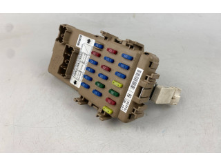 Блок предохранителей  704106   Subaru Forester SG    