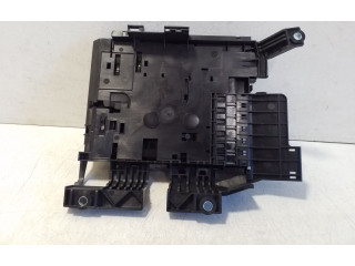 Pojistková skříňka 7P0937548F Volkswagen Touareg II 2011