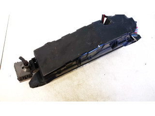 Pojistková skříňka Mazda MPV 2003