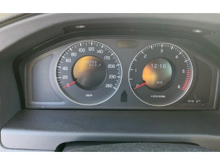 Панель приборов    Volvo V70       