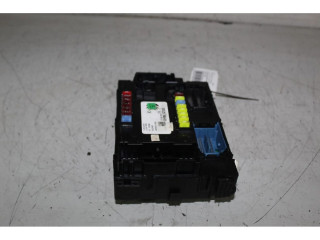 Блок предохранителей    Jeep Renegade    