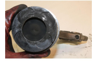 Поршень с шатуном 55283099 55263087 Jeep Renegade