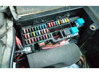 Pojistková skříňka Řídící jednotka BSM A1685453340 Mercedes-Benz Vaneo W414 2002