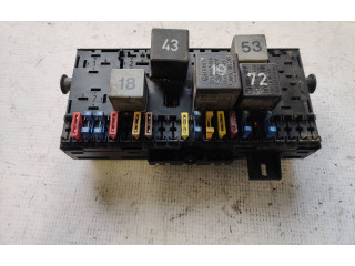 Pojistková skříňka 171941813D Volkswagen PASSAT B3 1991