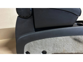 Другая центральная деталь консоли (туннеля)