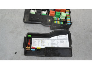 Блок предохранителей    BMW Z3 E36    