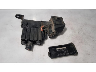 Pojistková skříňka 8262228030 Toyota Previa (XR30, XR40) II 2002