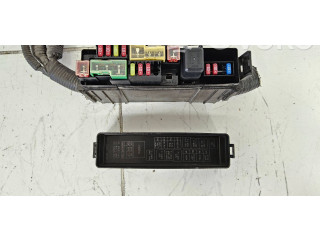 Pojistková skříňka 7154722330 Nssan Leaf I (ZE0) 2014