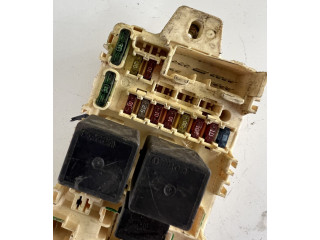 Pojistková skříňka Mitsubishi Pajero 2003