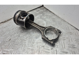 Поршень с шатуном 82L175 Volvo V60