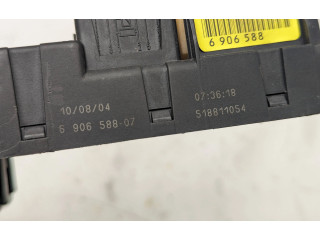 Pojistková skříňka 6906588, 518811054 Toyota Avensis T270 2016