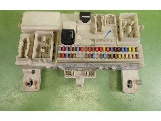 Ящик предохранителей (комплект) 31268178   Volvo V50