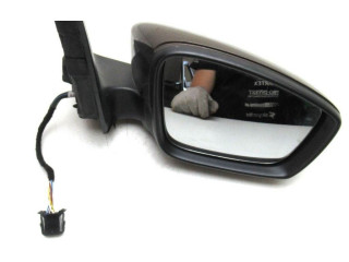 Зеркало электрическое Skoda Fabia Mk3 (NJ) 2015 - 2021 года