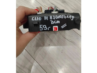 Блок комфорта 8201054119 Renault Clio III