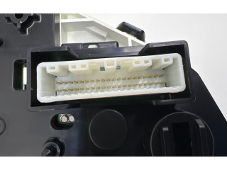 Přístrojová deska Nissan Navara D23 2020 5JU3A