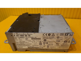 Радио/ проигрыватель CD/DVD / навигация