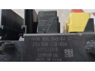 Блок предохранителей 9065450201, 501R11F06   Mercedes-Benz Sprinter W906    