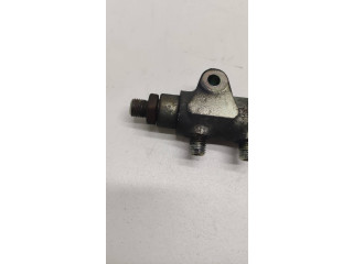 Топливная рампа 0445214023 Jeep Cherokee III KJ