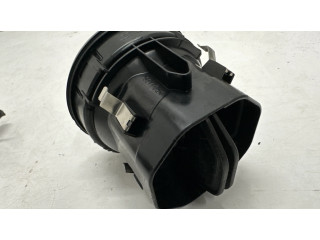 Боковая воздушная решётка