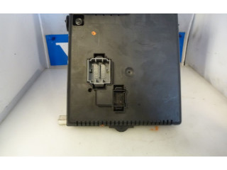 Блок предохранителей 8676391, 8676391 Volvo V70