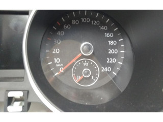 Панель приборов 5K0920870E Volkswagen Golf VI