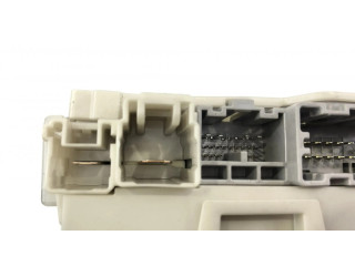 Блок предохранителей  8273050490, 82730-50490   Lexus LS 460 - 600H    