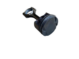 Píst BMW 5 E39 M52b25