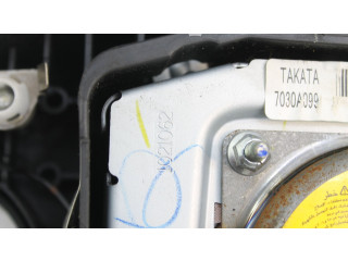 Подушка безопасности водителя 7030A099 Mitsubishi Pajero