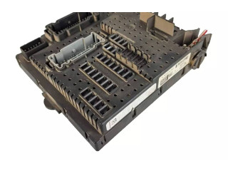 Блок предохранителей 8676391 Volvo XC90