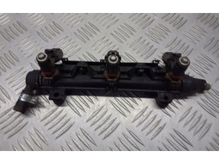 Топливная рампа 03E133320   Skoda Fabia Mk1 (6Y)  