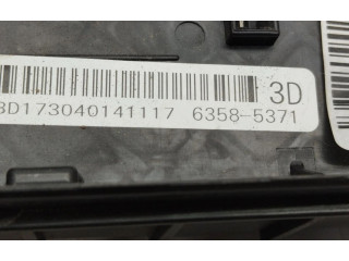 Блок предохранителей 63585371, 63585371 Audi Q3 8U