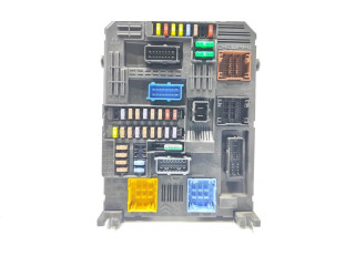 Блок предохранителей 9832881380 Opel Grandland X