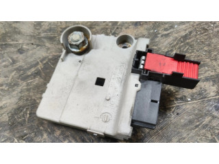 Узел подключения плюсовых проводов