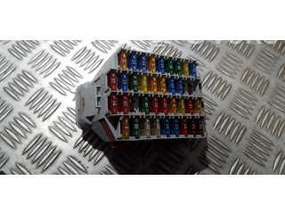 Блок предохранителей  9162439, 9162439   Volvo V70    