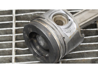 Поршень 120A18001R, 7701475074 Renault Clio IV для дизельного двигателя 1.5