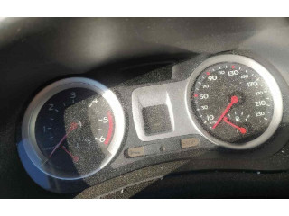 Панель приборов 8201060289 Renault Clio III