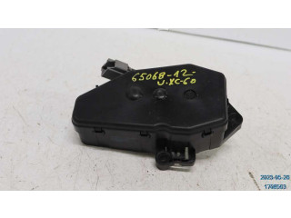 Zámek zadních dveří 31440645 Volvo XC60 2012