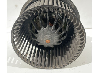 Вентилятор печки       Dacia Duster