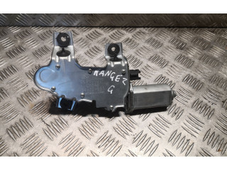 Моторчик заднего дворника DLB500073    Land Rover Discovery 3 - LR3